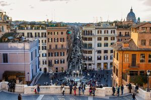 Piazza di Spagna vista da Trinità dei Monti, ecco cosa vedere a Roma in tre giorni