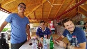 Tour in Albania - Ristorante a Ksamil - Viaggi tra le Righe - Blog di Antonio Rotundo