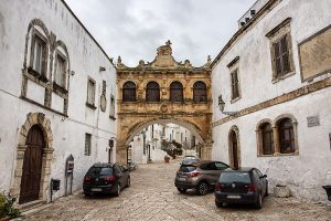 Arco Scoppa, Ostuni - Viaggi tra le righe - Blog di Antonio Rotundo