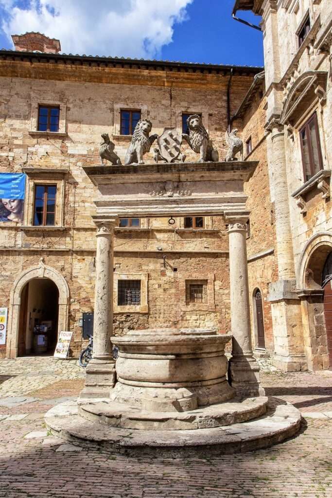 Pozzo dei Grifi e dei Leoni